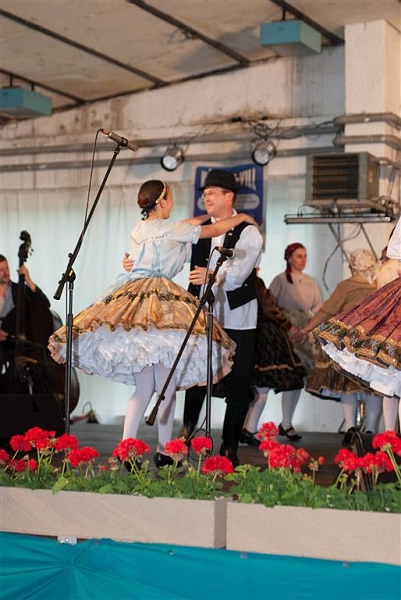 098.jpg